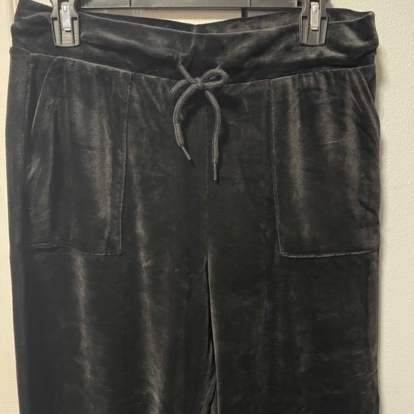 Women's Black Joggers - Picture 6 of 9
